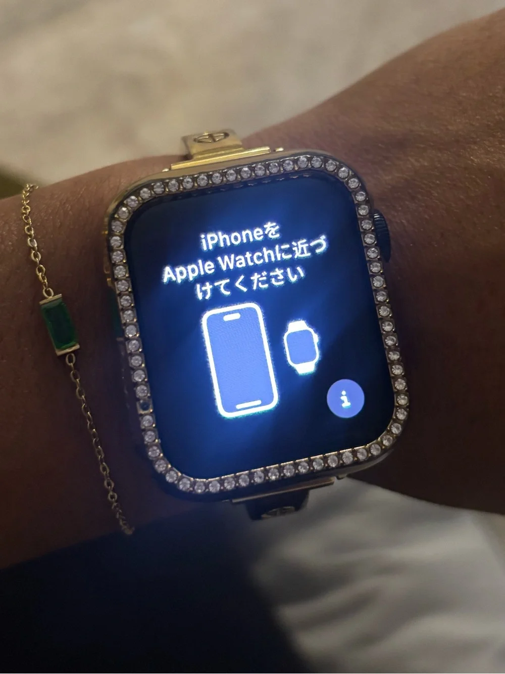 Apple Watch SE 40mm GPS + Metal Band